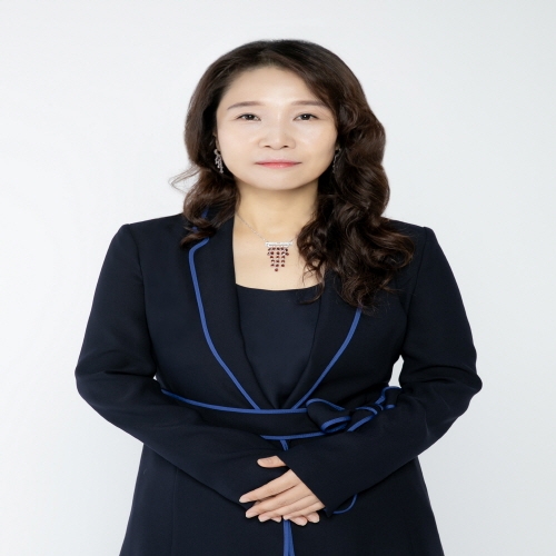 김지영(b.1974) 작가